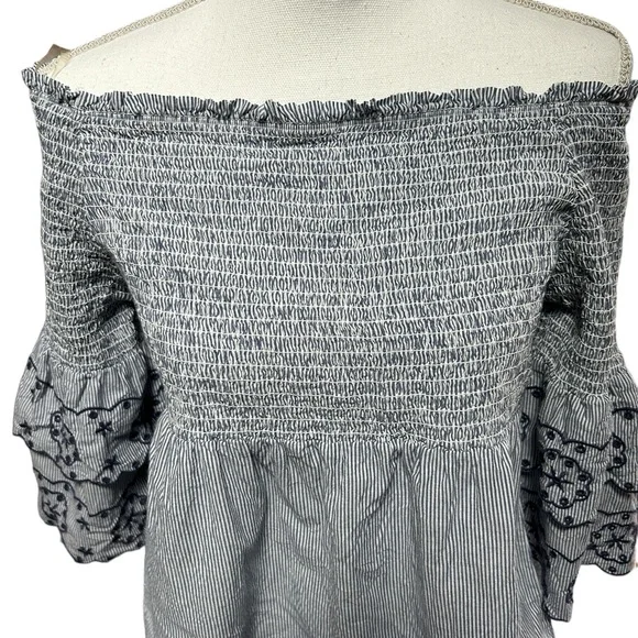 BeachLunchLounge, large, blue embroidered off the shoulder top. Cotton. - Picture 3 of 10